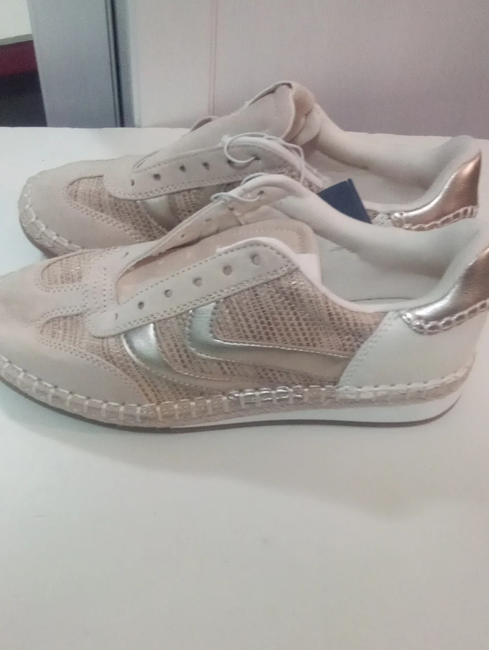 Universal Thread comfortable women’s